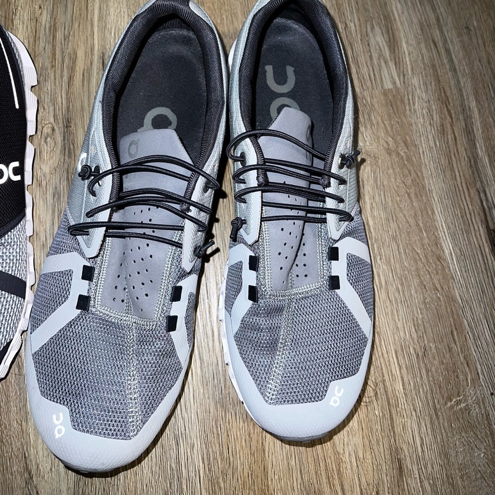 On cloud men’s shoes size 9.5 two included